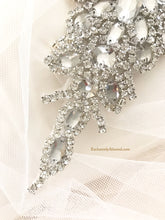 Load image into Gallery viewer, Rhinestone Christmas Ornaments