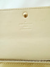 Load image into Gallery viewer, Louis Vuitton Sarah Wallet