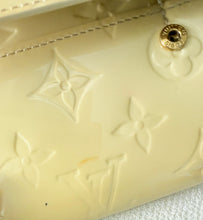 Load image into Gallery viewer, Louis Vuitton Sarah Wallet