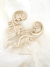 Load image into Gallery viewer, Wood Flourish Christmas Ornaments appliqué