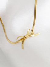 Load image into Gallery viewer, Gold Tone Herringbone Bow Necklace

