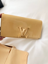 Load image into Gallery viewer, Louis Vuitton Louise Clutch
